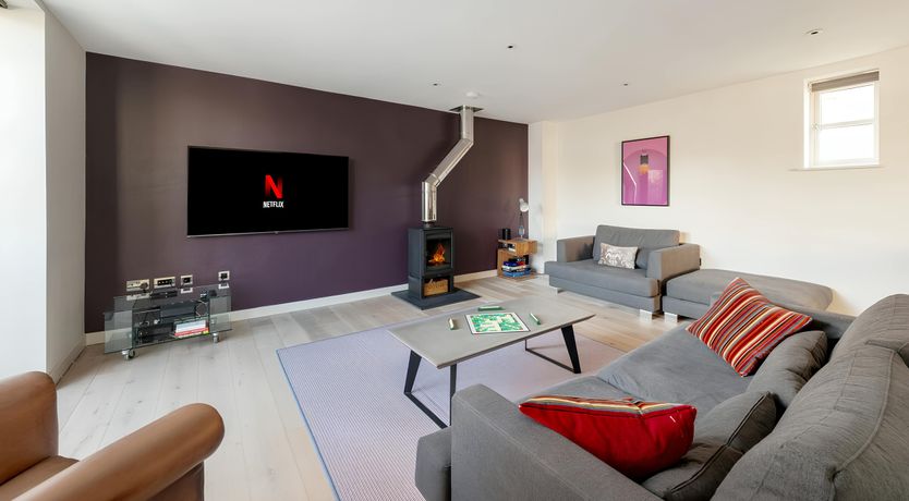 Photo of The Queen's Quarters