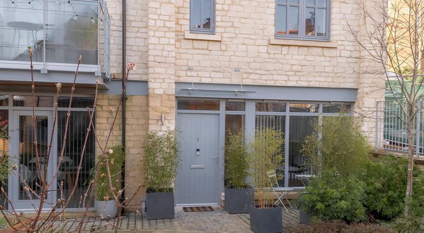 Photo of The Queen's Quarters