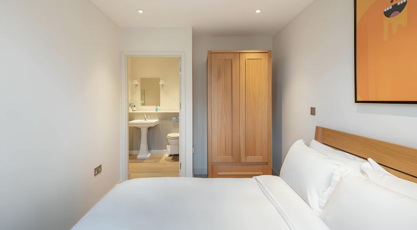 Photo of The Queen's Quarters