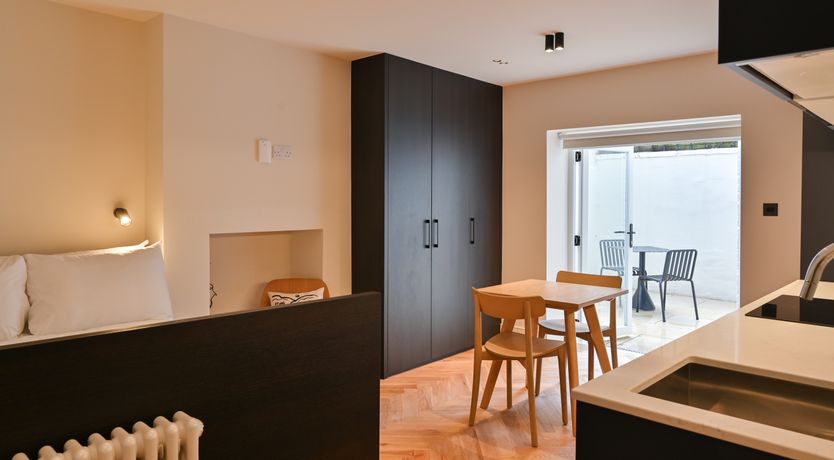 Photo of Notting Hill Nocturne