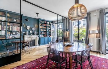 Enchanting Parisian Gem Holiday Home