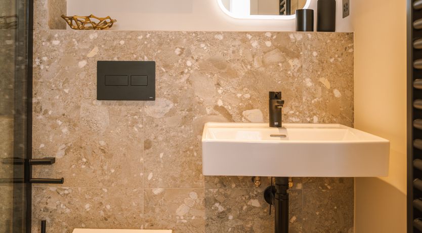 Photo of A Crown of Splendour