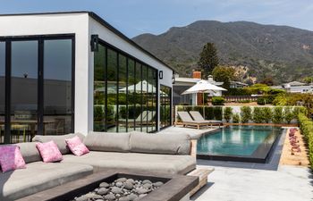 Malibu Vista Holiday Home