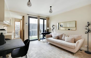 Spiralling Around Holiday Home