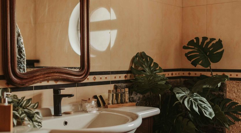 Photo of Helios & Rhode