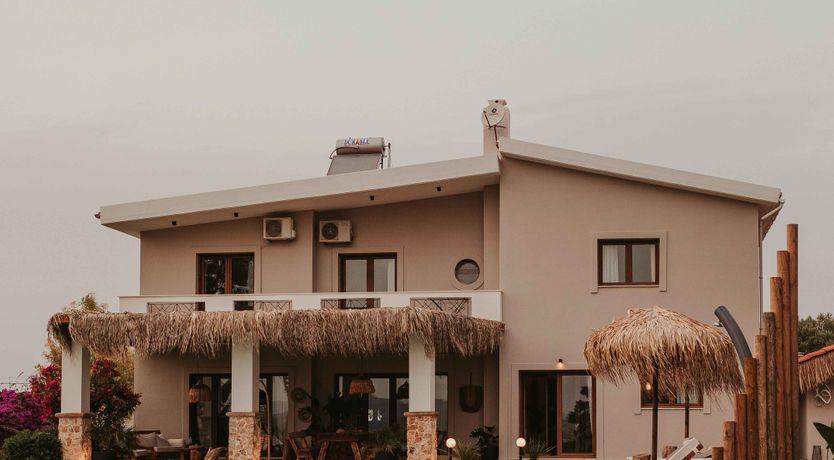 Photo of Helios & Rhode