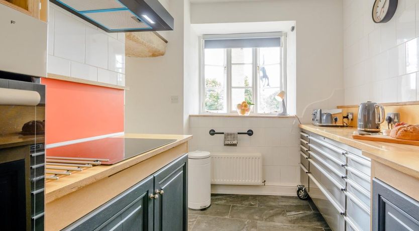 Photo of 3 Bed in Stroud
