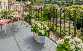 Photo of 3 Bed in Stroud