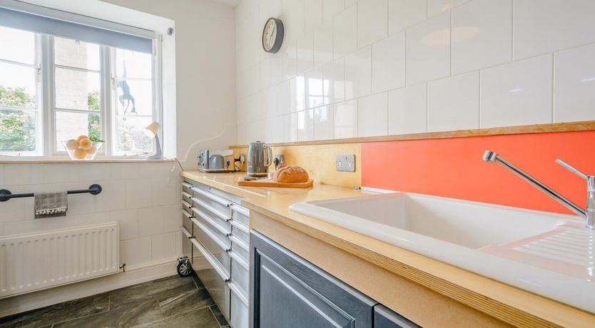 Photo of 3 Bed in Nailsworth