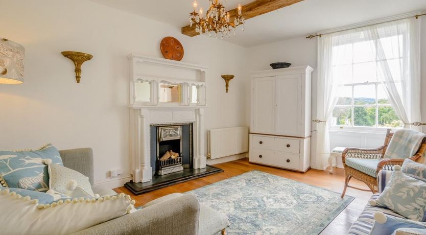 Photo of 3 Bed in Nailsworth