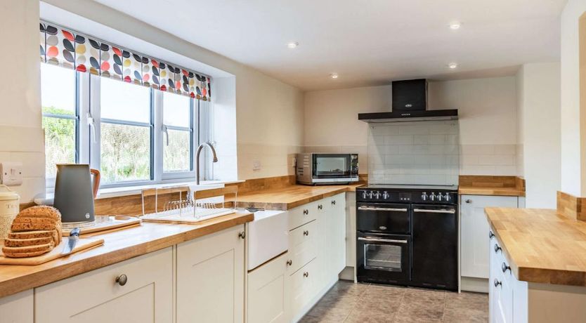 Photo of 5 Bed in Southrepps