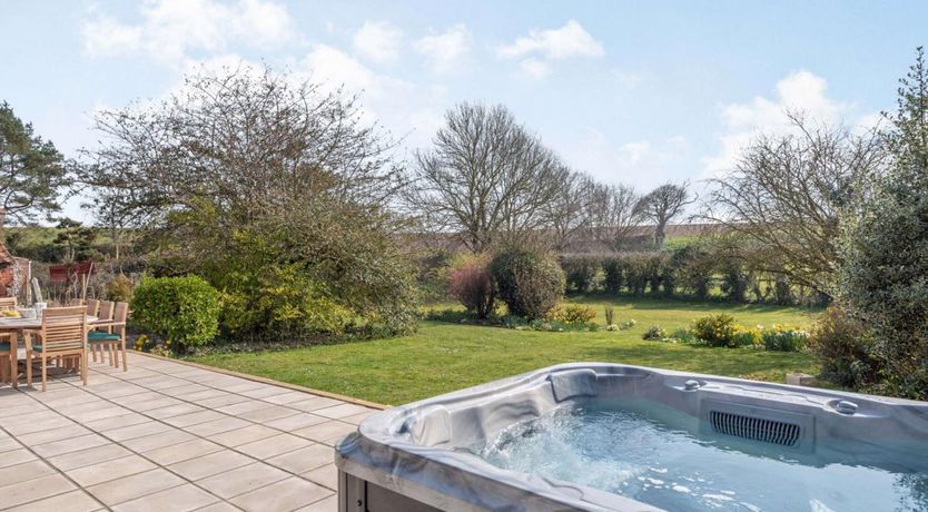 Photo of 5 Bed in Southrepps