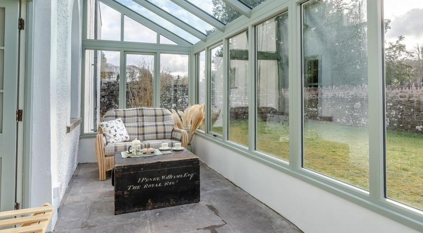 Photo of 2 Bed in Abercamlais