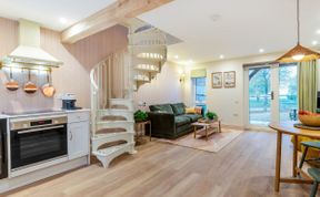 Photo of in Alton  (95760)
