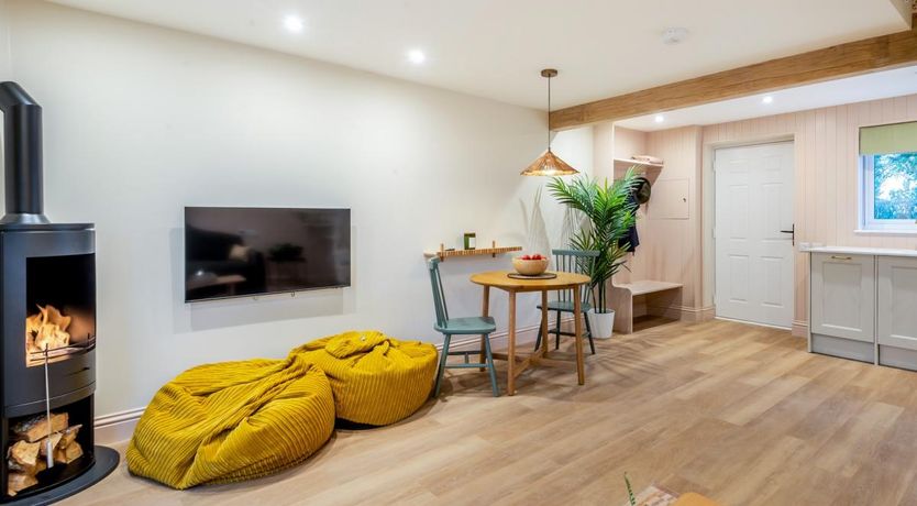 Photo of 1 Bed in Alton