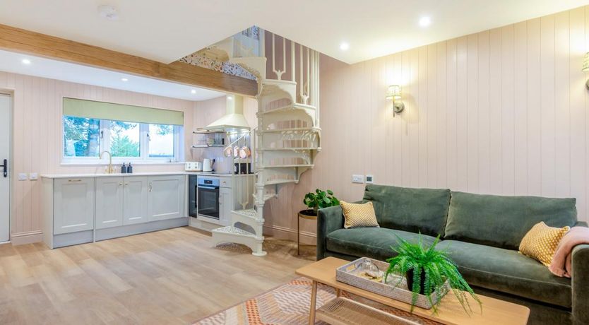 Photo of 1 Bed in Alton