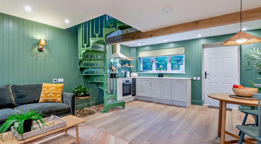 Photo of 1 Bed in Alton