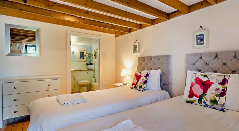 Photo of 3 Bed in Sedgehill