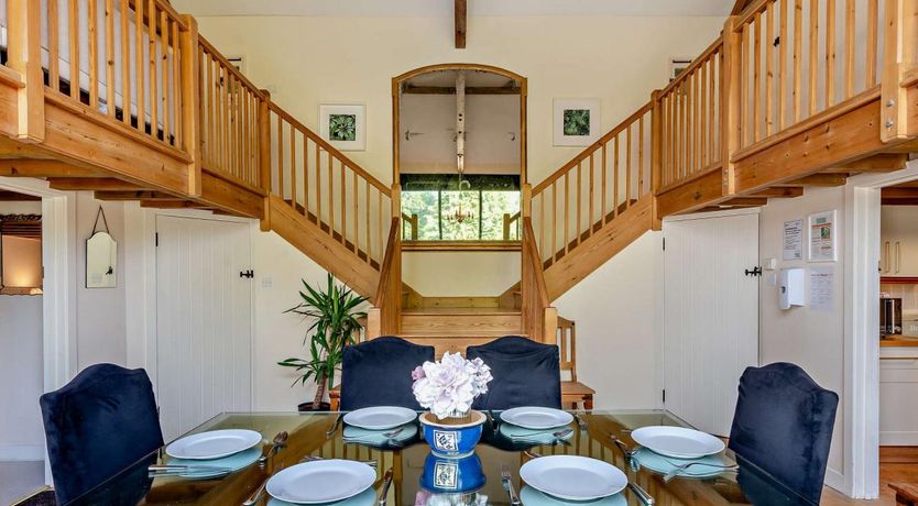 Photo of 3 Bed in Sedgehill