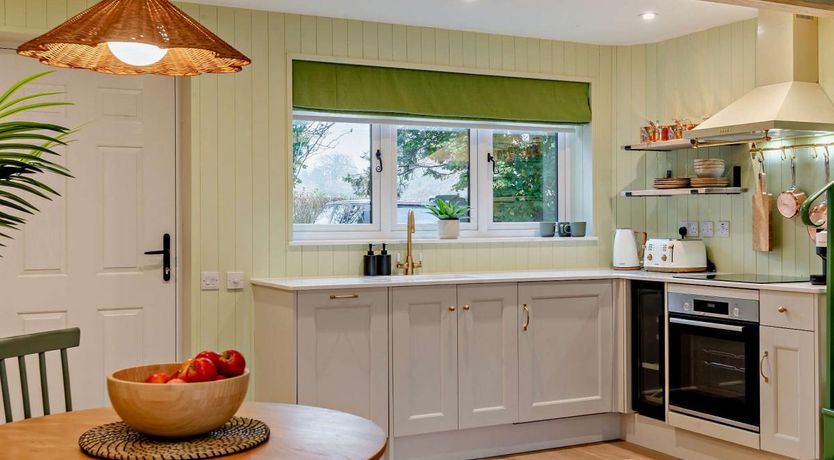 Photo of 1 Bed in Alton