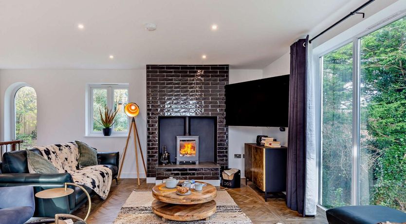 Photo of 5 Bed in Bideford