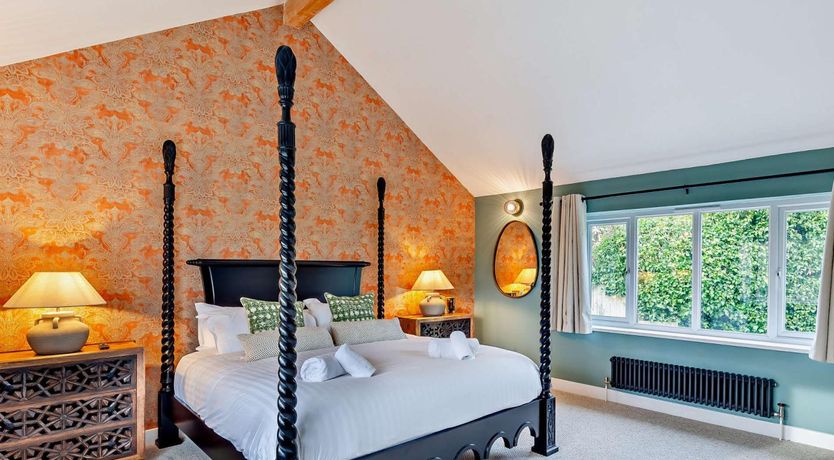 Photo of 5 Bed in Bideford