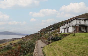 Gwylanod Holiday Home