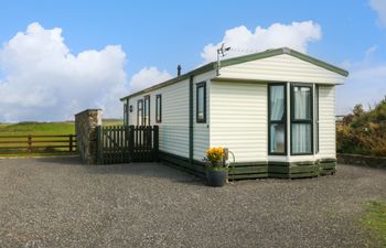 Cae Carreg Holiday Home