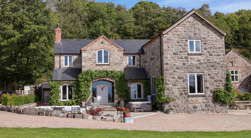 Photo of Tanat House