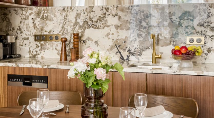 Photo of Marble & Pearls