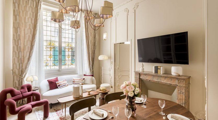 Photo of Marble & Pearls