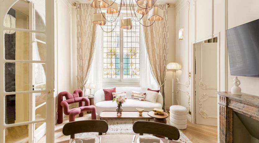 Photo of Marble & Pearls