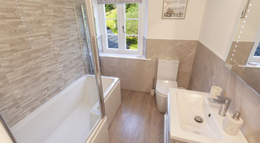 Photo of Lower Spire Cottages (sleeps 11)
