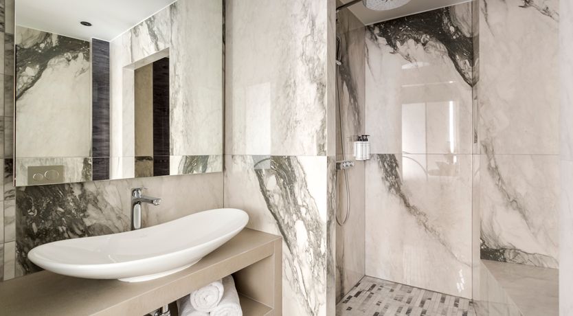 Photo of Louvre Rouge