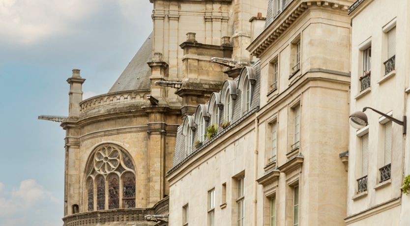 Photo of Louvre Rouge