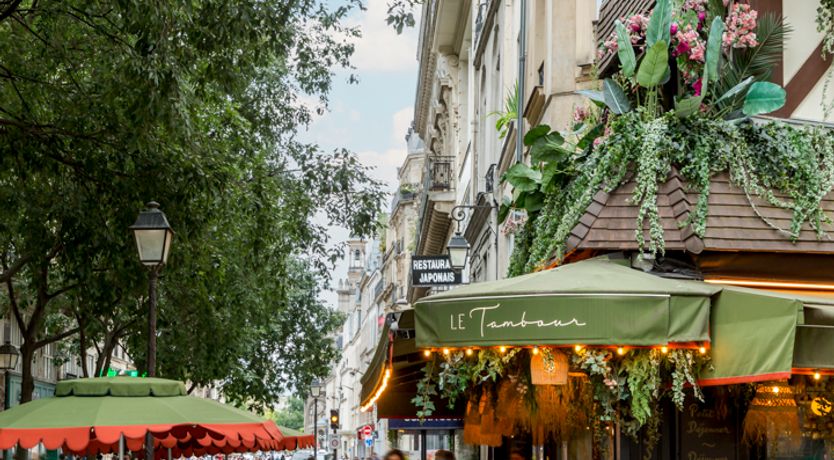 Photo of Louvre Rouge