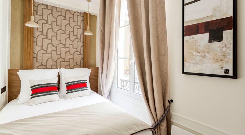 Photo of Louvre Rouge