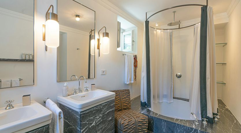 Photo of Villa Elegant