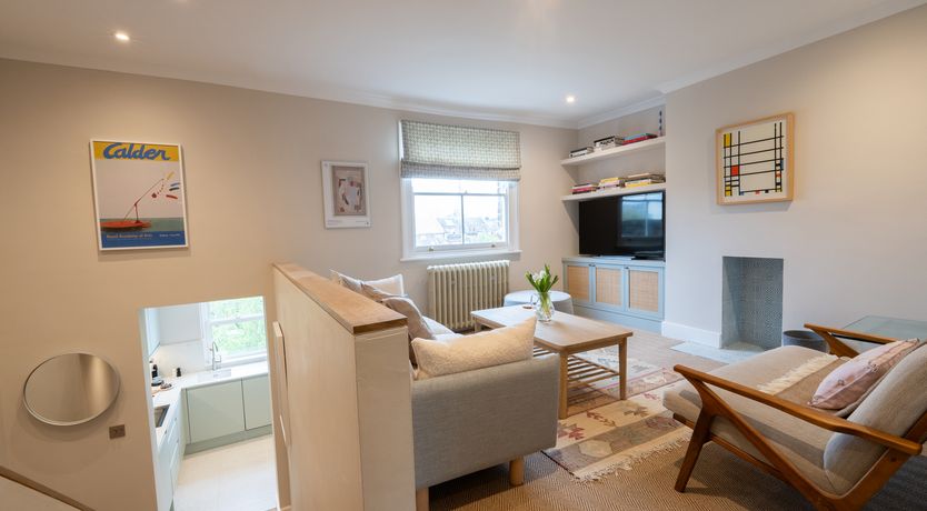 Photo of Calder & Cream