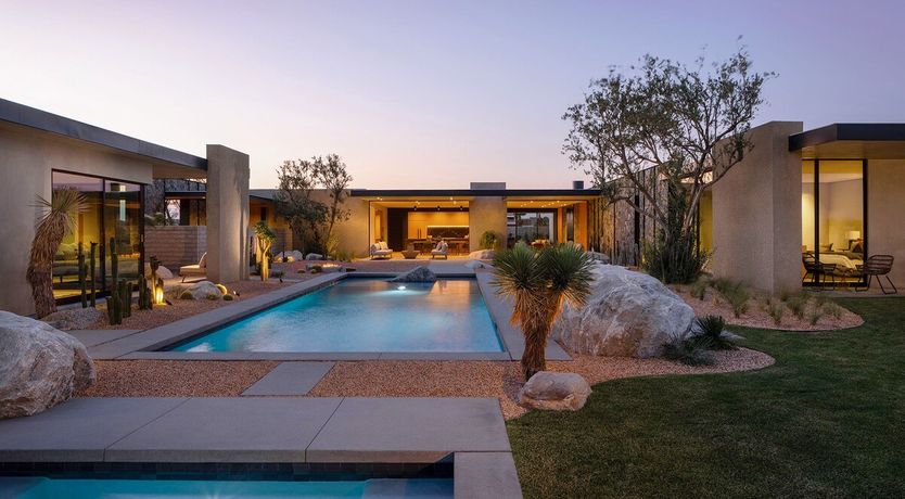 Photo of Smoking Pixels