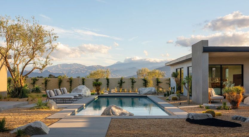 Photo of Smoking Pixels