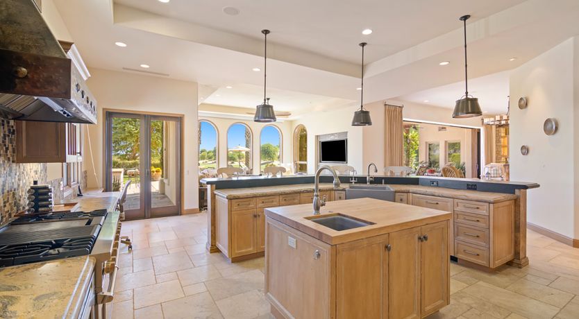 Photo of Hit 'Em Straight