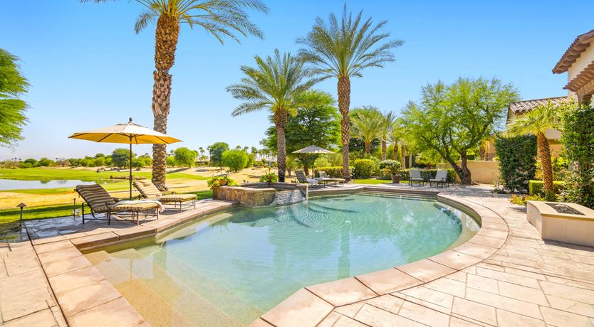 Photo of Hit 'Em Straight