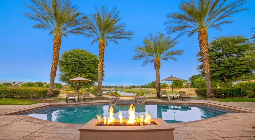 Photo of Hit 'Em Straight