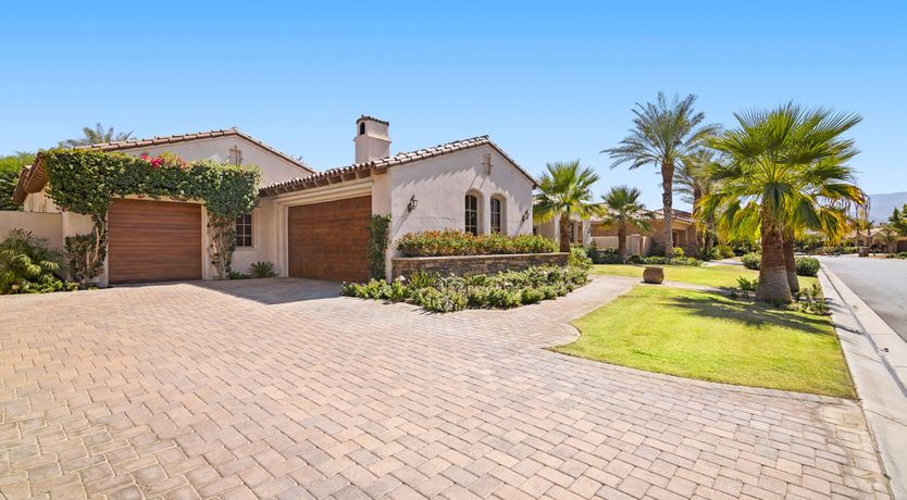 Photo of Hit 'Em Straight