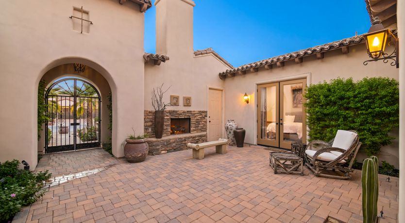 Photo of Hit 'Em Straight