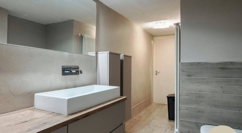 Photo of The Lake's End