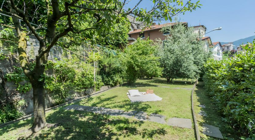 Photo of Lake Paradise