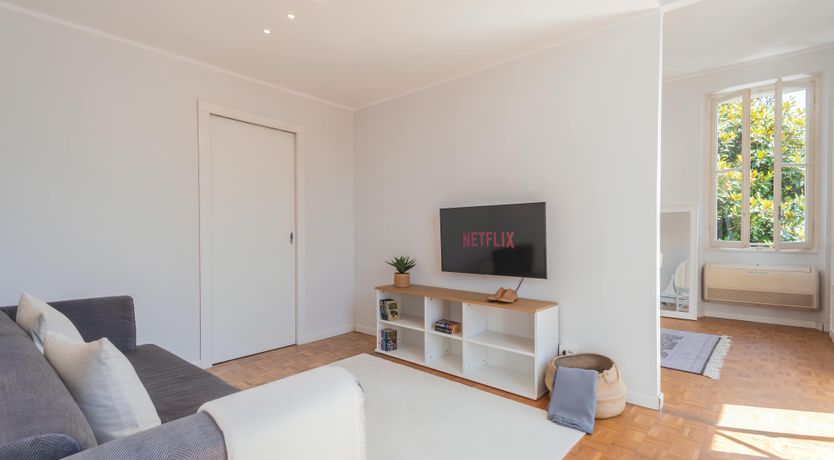 Photo of Lake Paradise