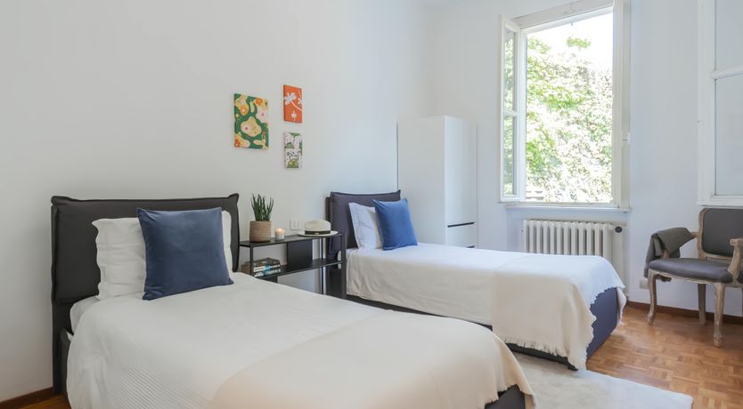 Photo of Lake Paradise